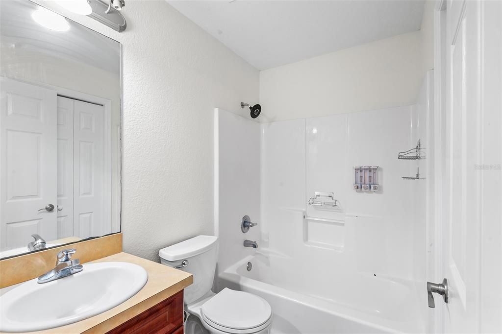 For Rent: $1,700 (3 beds, 2 baths, 1128 Square Feet)