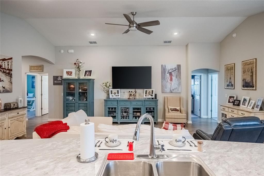 For Sale: $315,000 (4 beds, 2 baths, 1857 Square Feet)