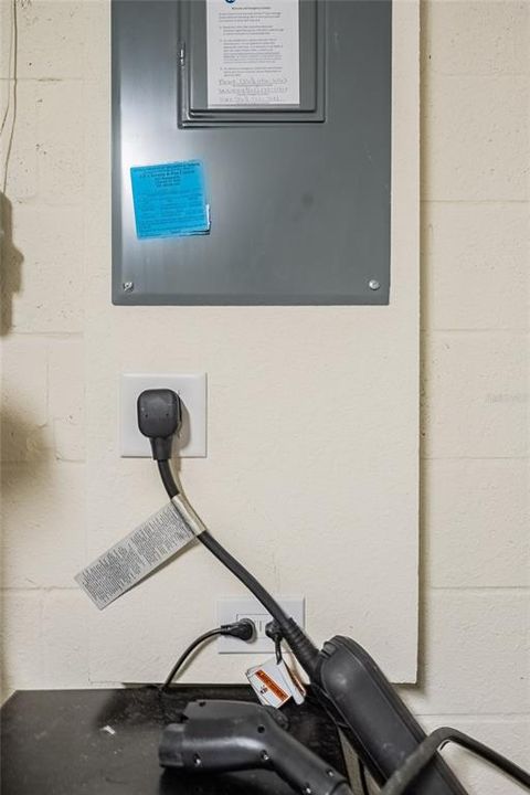 For Sale: $315,000 (4 beds, 2 baths, 1857 Square Feet)