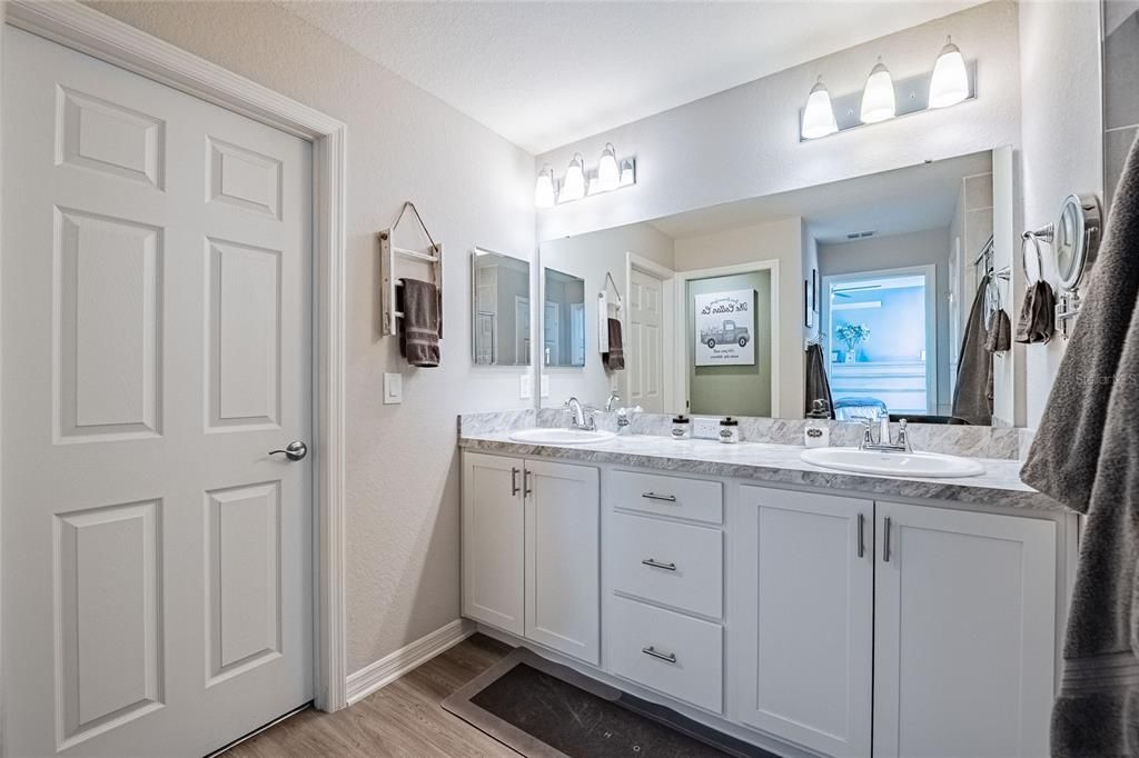 For Sale: $315,000 (4 beds, 2 baths, 1857 Square Feet)