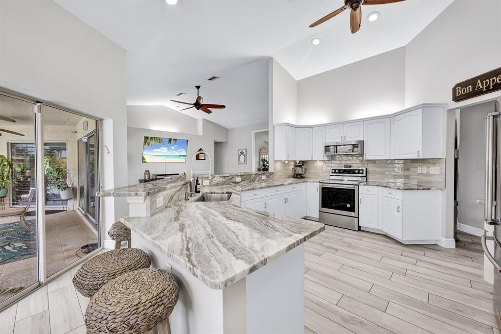 На продажу: $665,000 (3 спален, 2 ванн, 1952 Квадратных фут)