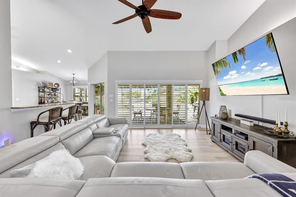 На продажу: $665,000 (3 спален, 2 ванн, 1952 Квадратных фут)