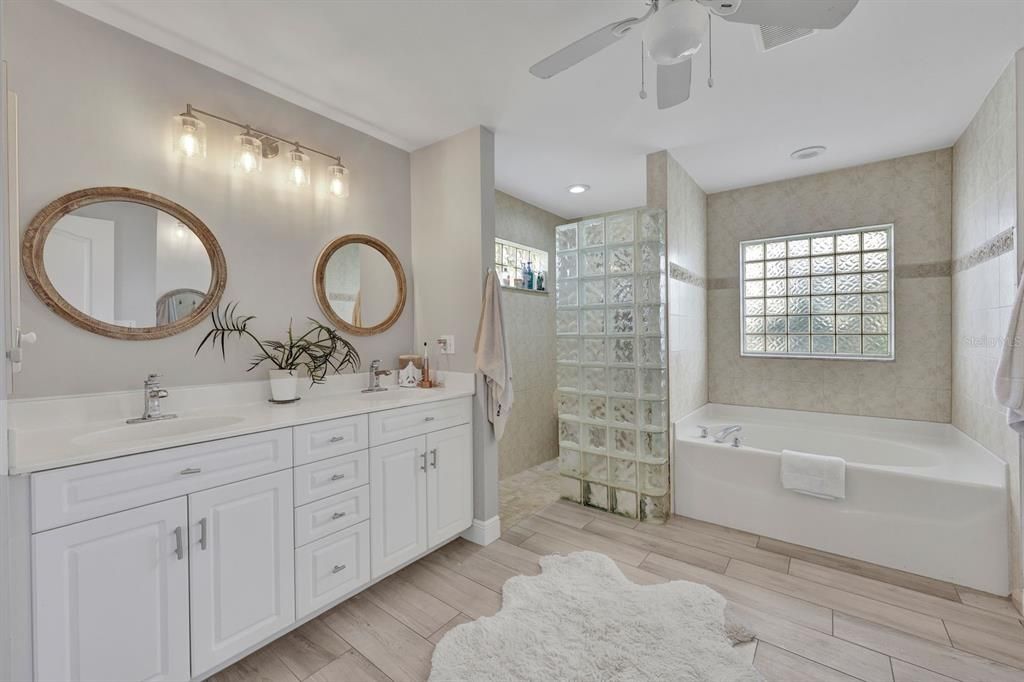 На продажу: $665,000 (3 спален, 2 ванн, 1952 Квадратных фут)