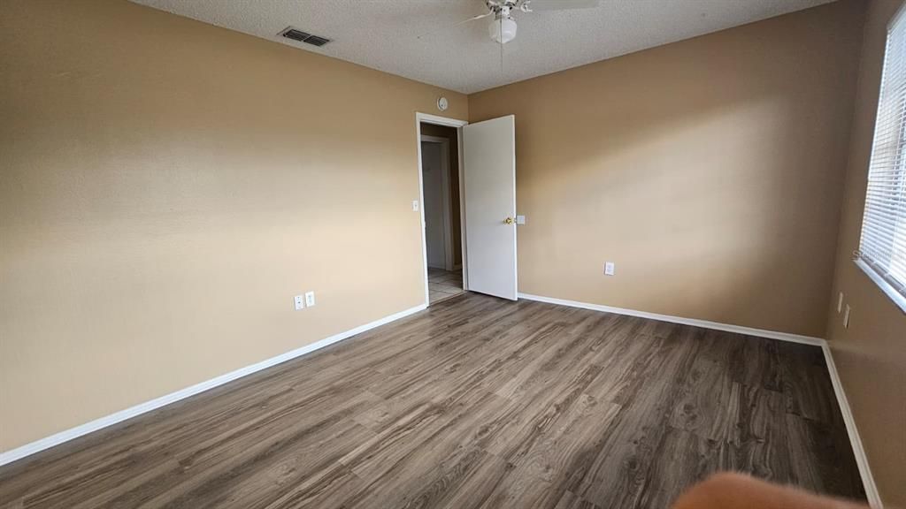 出租: $1,550 (3 贝兹, 2 浴室, 1368 平方英尺)