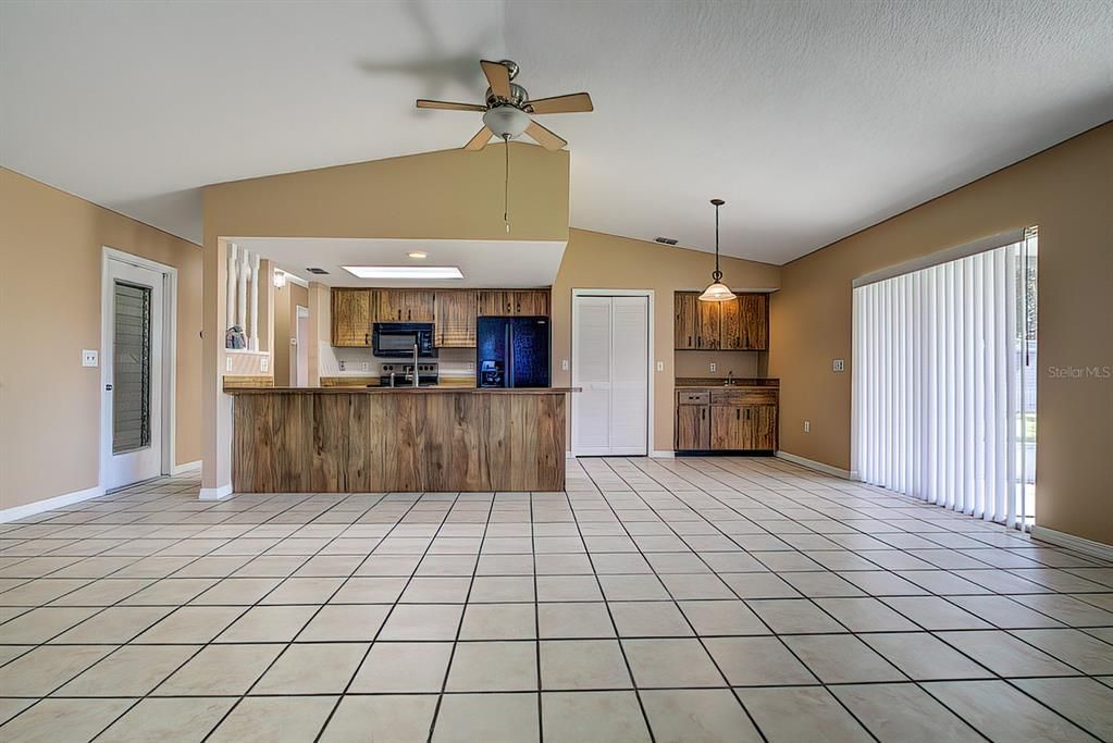 出租: $1,550 (3 贝兹, 2 浴室, 1368 平方英尺)