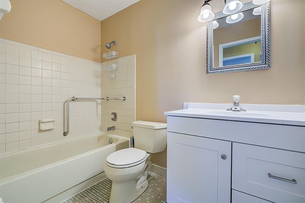 出租: $1,550 (3 贝兹, 2 浴室, 1368 平方英尺)