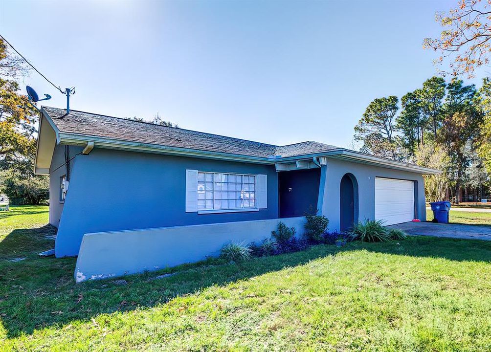 出租: $1,550 (3 贝兹, 2 浴室, 1368 平方英尺)