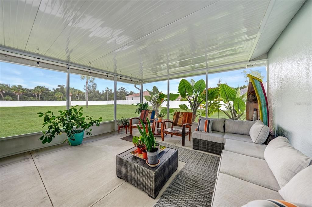 合同活跃: $473,000 (4 贝兹, 2 浴室, 2211 平方英尺)