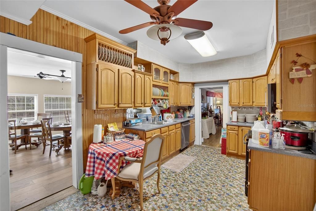 待售: $949,900 (7 贝兹, 8 浴室, 5006 平方英尺)