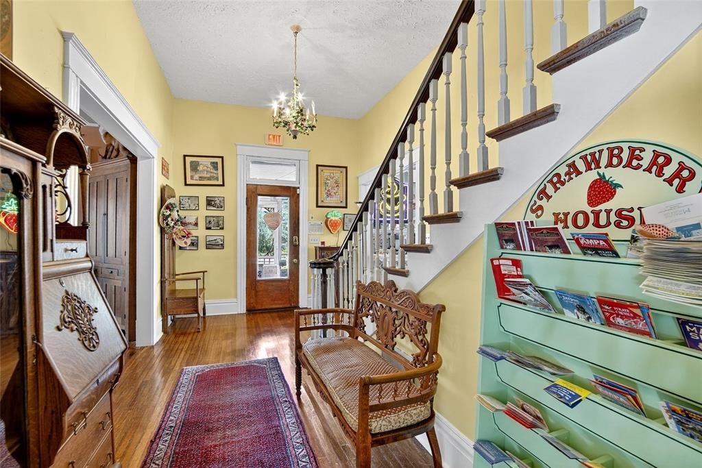 待售: $949,900 (7 贝兹, 8 浴室, 5006 平方英尺)