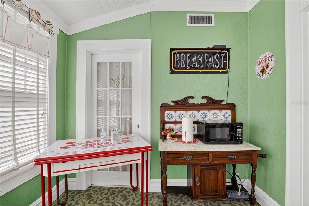 待售: $949,900 (7 贝兹, 8 浴室, 5006 平方英尺)