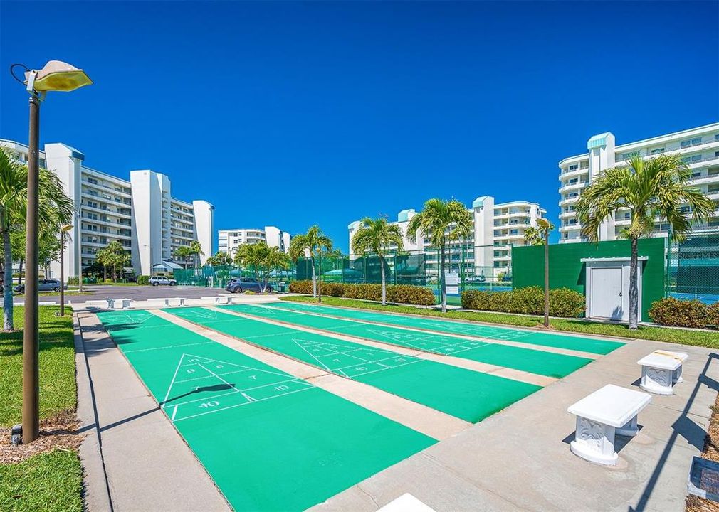 Active With Contract: $299,000 (1 beds, 1 baths, 1050 Square Feet)