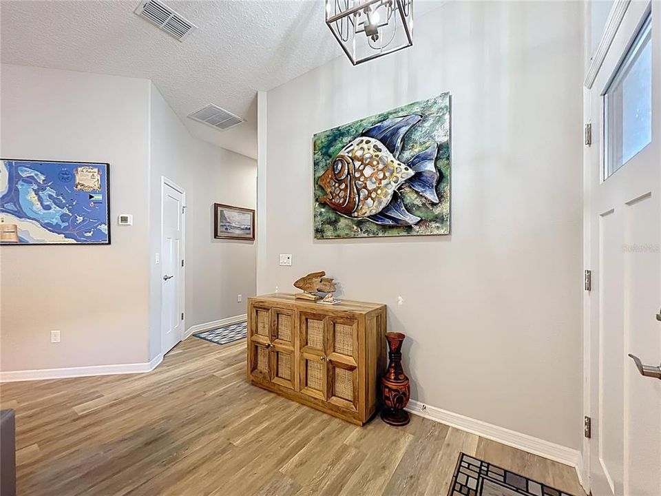 En Venta: $325,000 (3 camas, 2 baños, 1833 Pies cuadrados)