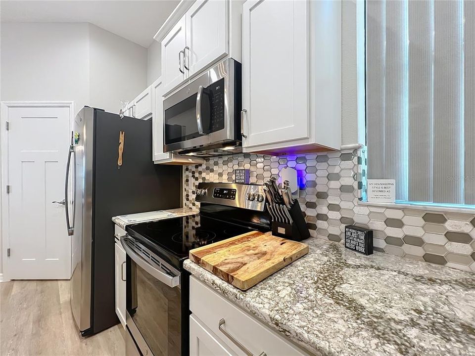 En Venta: $325,000 (3 camas, 2 baños, 1833 Pies cuadrados)