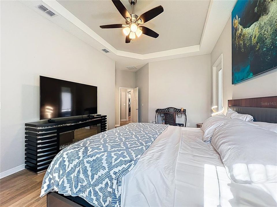 En Venta: $325,000 (3 camas, 2 baños, 1833 Pies cuadrados)