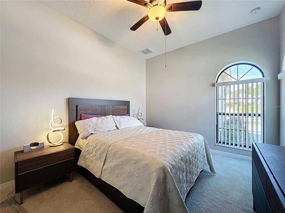 En Venta: $325,000 (3 camas, 2 baños, 1833 Pies cuadrados)