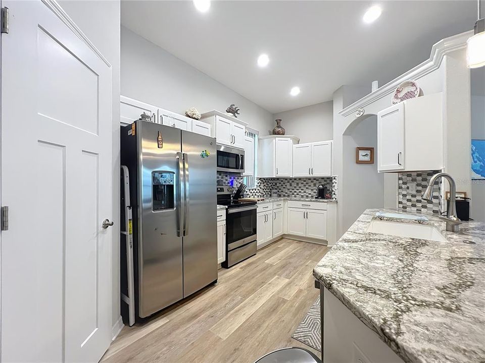 En Venta: $325,000 (3 camas, 2 baños, 1833 Pies cuadrados)