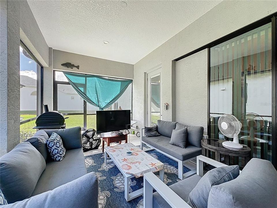 En Venta: $325,000 (3 camas, 2 baños, 1833 Pies cuadrados)