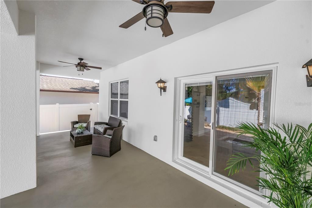 合同活跃: $835,000 (3 贝兹, 2 浴室, 1838 平方英尺)