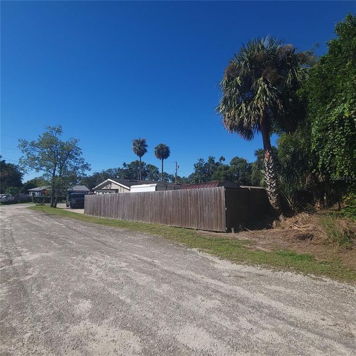 На продажу: $280,000 (3 спален, 1 ванн, 936 Квадратных фут)