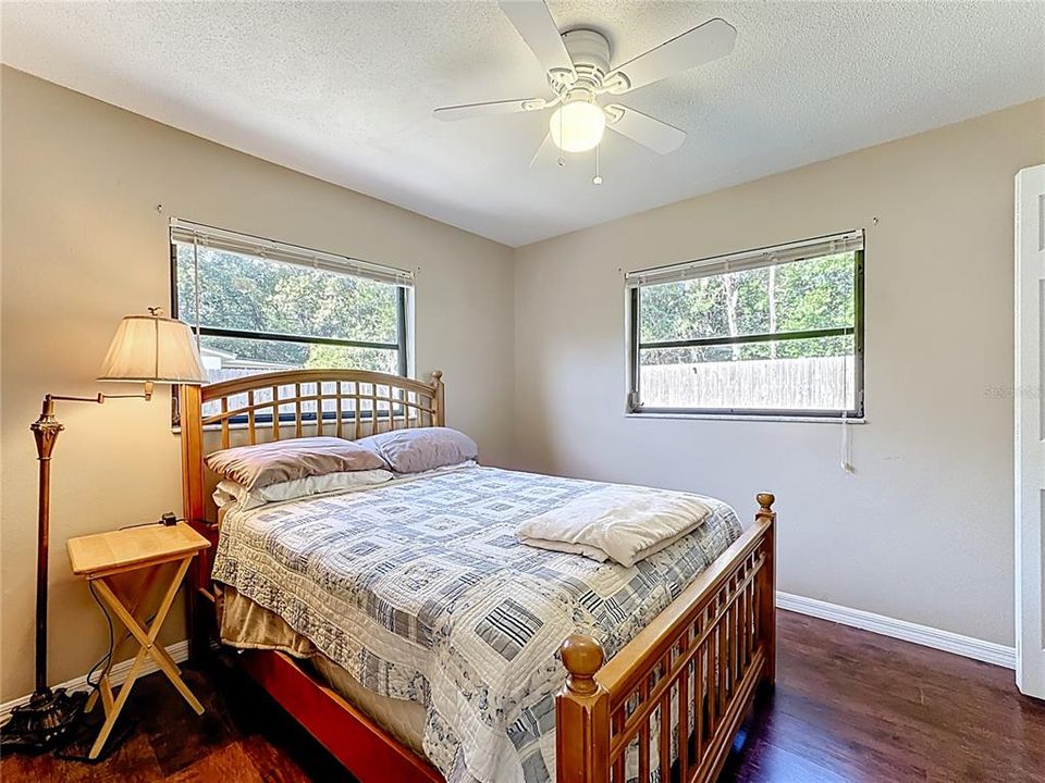 Activo con contrato: $270,000 (3 camas, 1 baños, 936 Pies cuadrados)