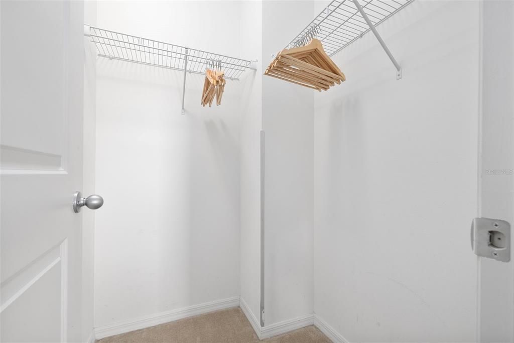 合同活跃: $340,000 (4 贝兹, 3 浴室, 1782 平方英尺)