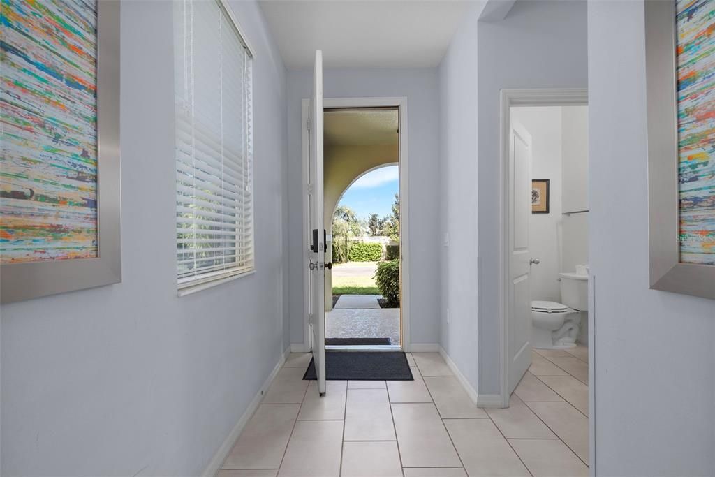 合同活跃: $340,000 (4 贝兹, 3 浴室, 1782 平方英尺)