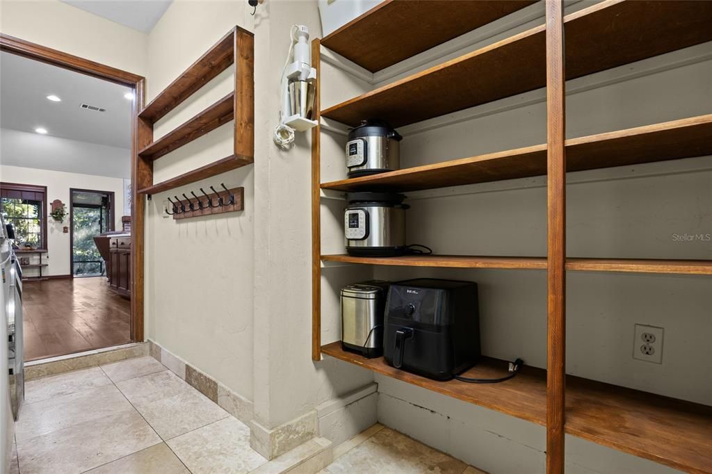 Active With Contract: $345,000 (3 beds, 2 baths, 1450 Square Feet)