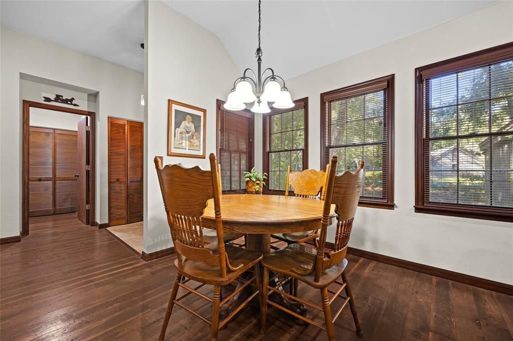 Active With Contract: $345,000 (3 beds, 2 baths, 1450 Square Feet)