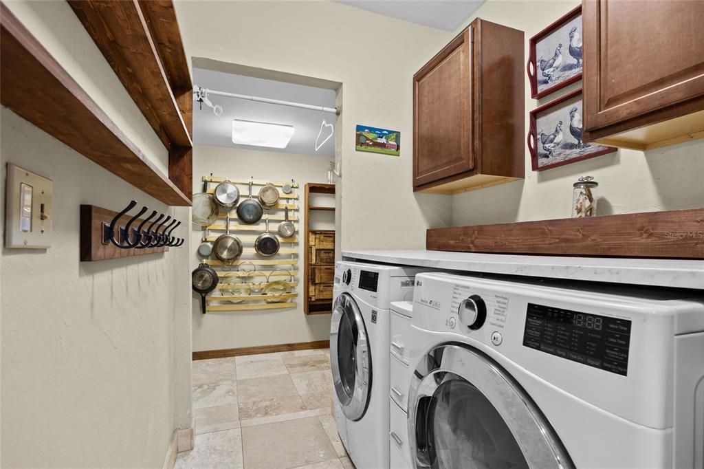 Active With Contract: $345,000 (3 beds, 2 baths, 1450 Square Feet)