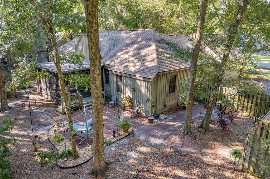 Active With Contract: $345,000 (3 beds, 2 baths, 1450 Square Feet)