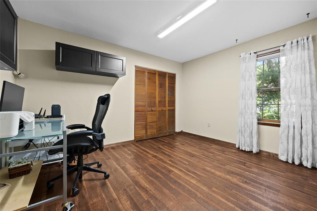 Active With Contract: $345,000 (3 beds, 2 baths, 1450 Square Feet)