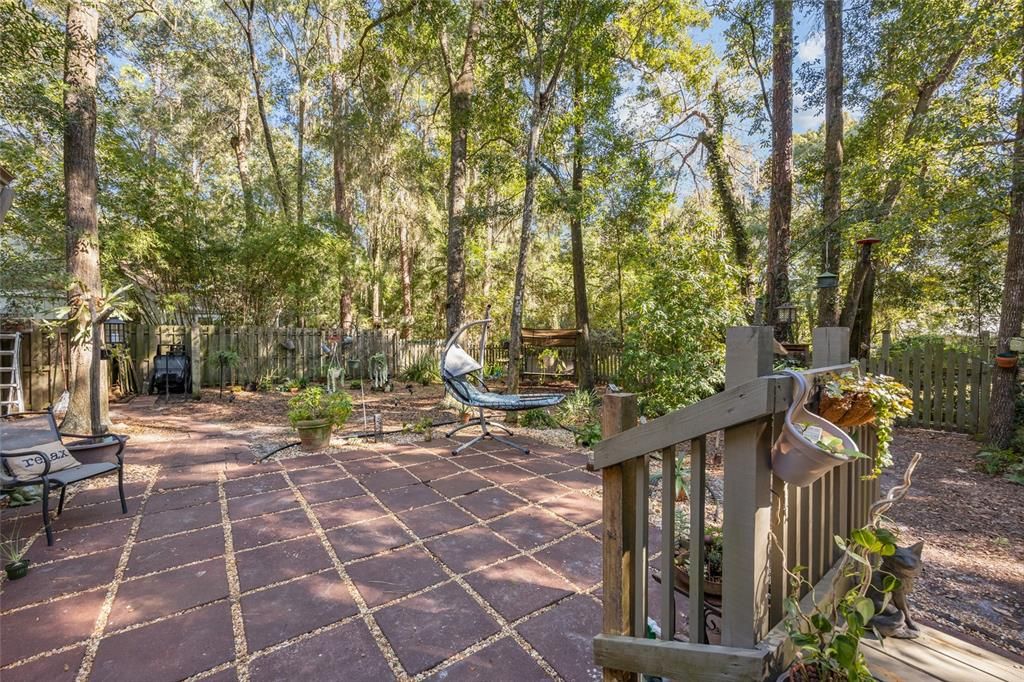 Active With Contract: $345,000 (3 beds, 2 baths, 1450 Square Feet)