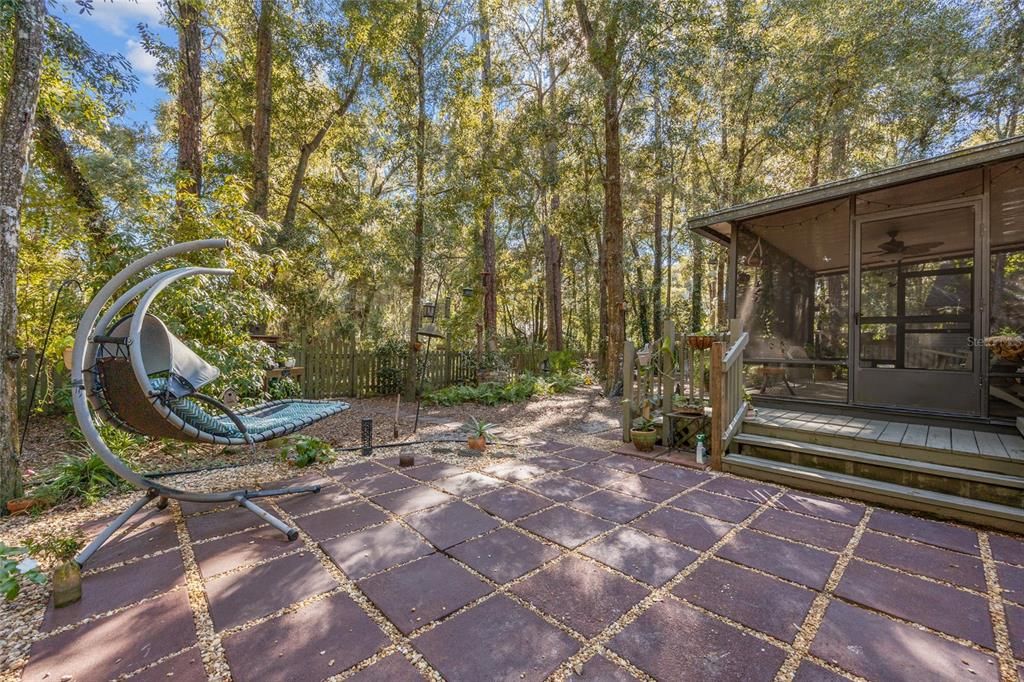 Active With Contract: $345,000 (3 beds, 2 baths, 1450 Square Feet)