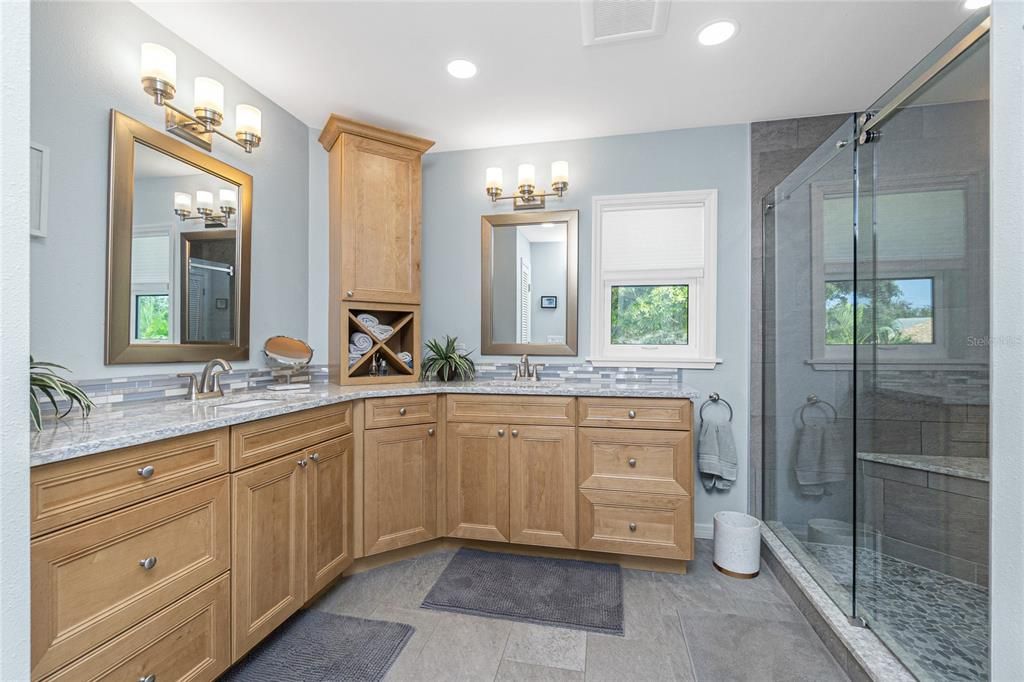 待售: $2,250,000 (3 贝兹, 2 浴室, 2232 平方英尺)