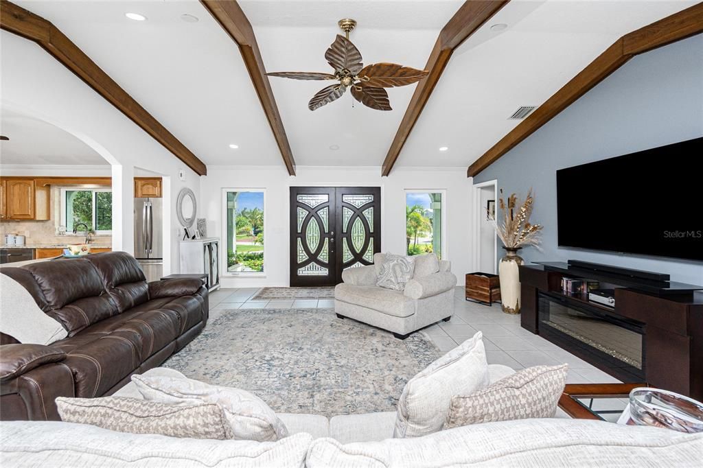 待售: $2,250,000 (3 贝兹, 2 浴室, 2232 平方英尺)