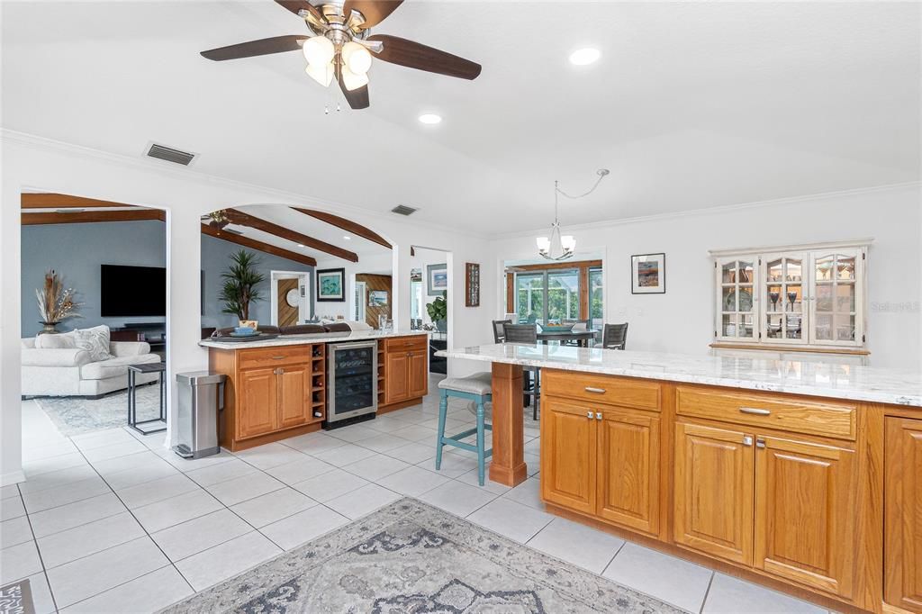 待售: $2,250,000 (3 贝兹, 2 浴室, 2232 平方英尺)