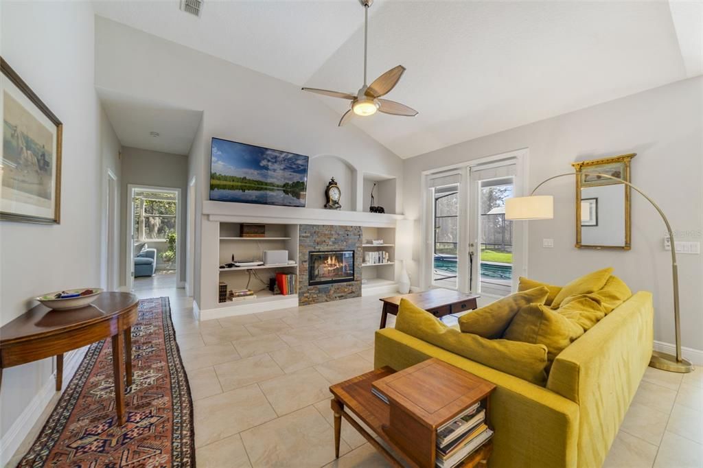 На продажу: $734,000 (5 спален, 3 ванн, 2916 Квадратных фут)