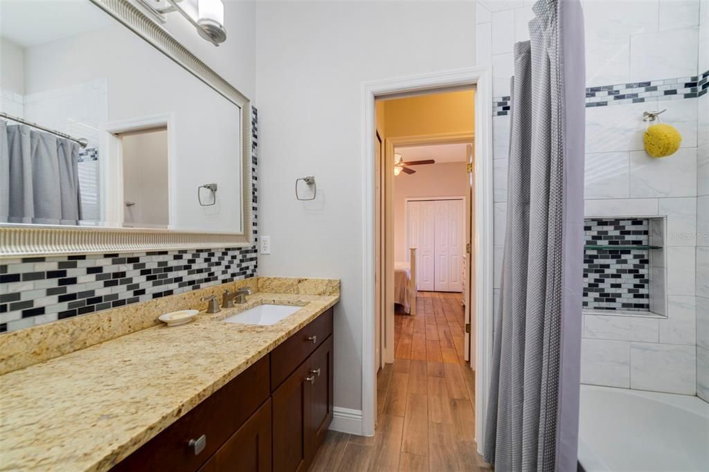 На продажу: $734,000 (5 спален, 3 ванн, 2916 Квадратных фут)