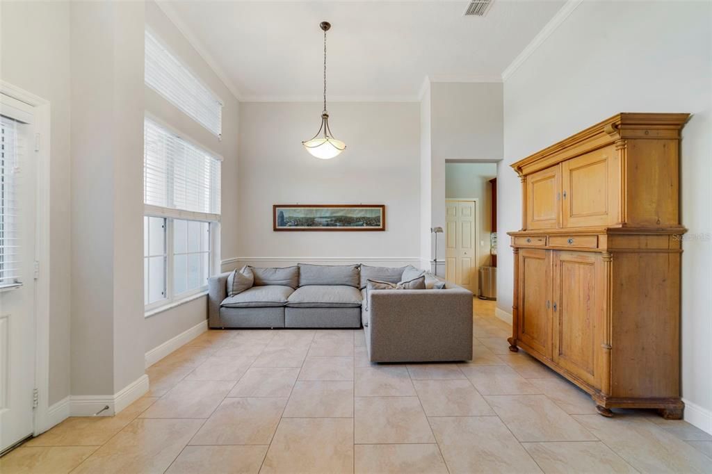 На продажу: $734,000 (5 спален, 3 ванн, 2916 Квадратных фут)