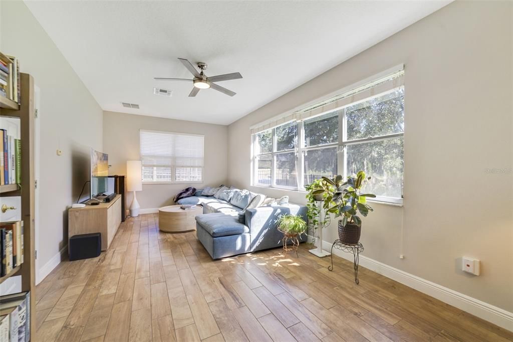 На продажу: $734,000 (5 спален, 3 ванн, 2916 Квадратных фут)