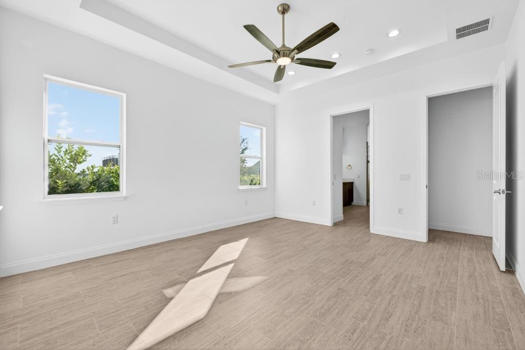 В аренду: $4,000 (3 спален, 2 ванн, 2871 Квадратных фут)