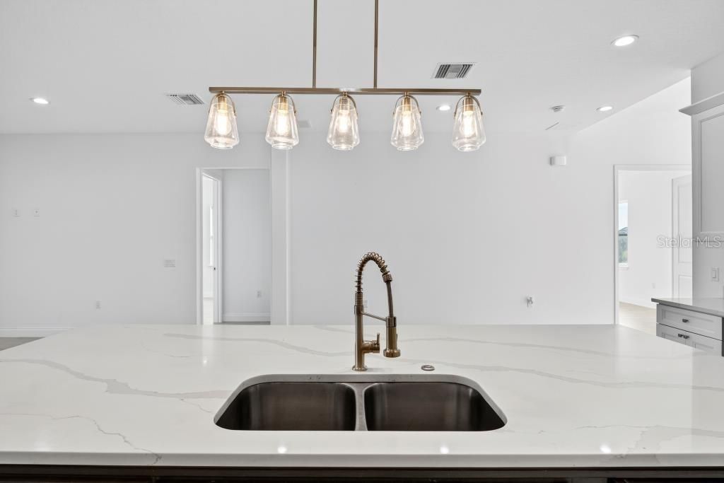 В аренду: $4,000 (3 спален, 2 ванн, 2871 Квадратных фут)