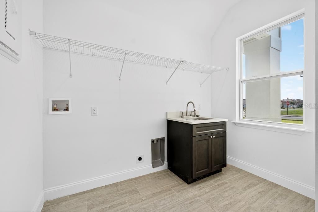 В аренду: $4,000 (3 спален, 2 ванн, 2871 Квадратных фут)