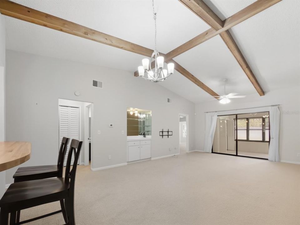 En Venta: $149,900 (2 camas, 2 baños, 1390 Pies cuadrados)