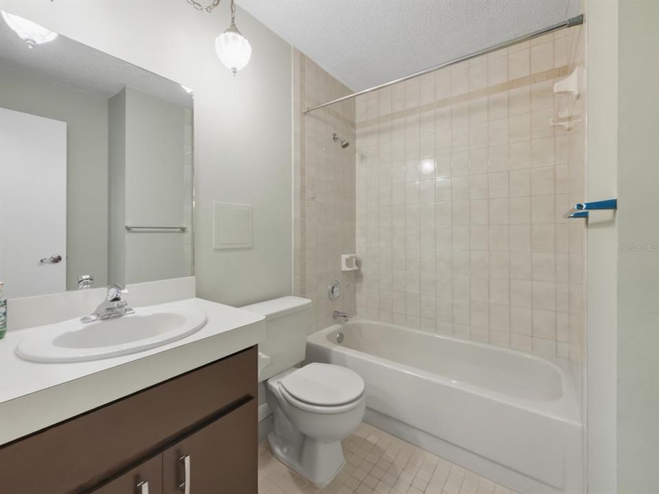 En Venta: $149,900 (2 camas, 2 baños, 1390 Pies cuadrados)