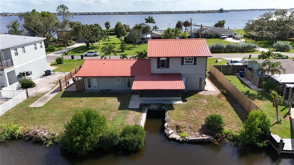 Active With Contract: $549,000 (5 beds, 3 baths, 2344 Square Feet)