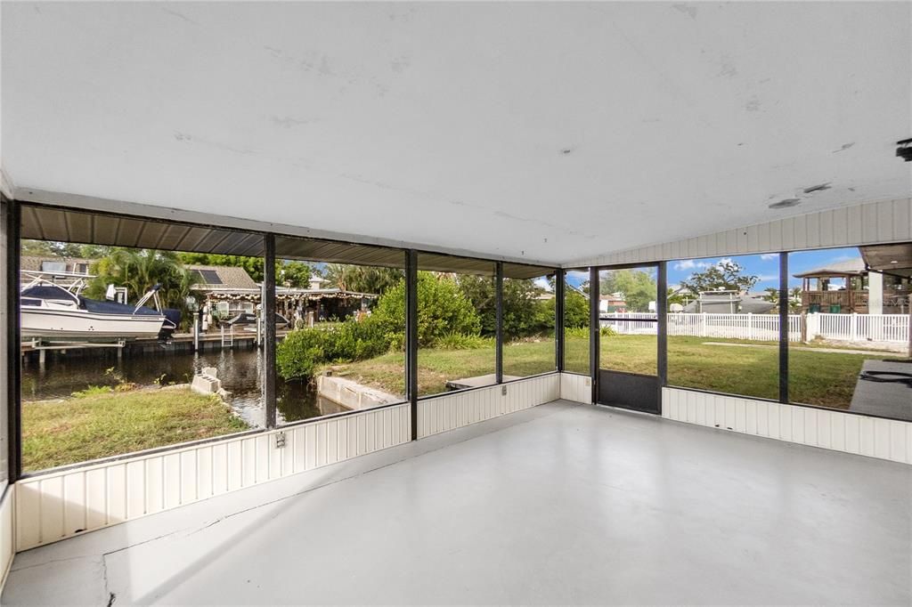 Active With Contract: $549,000 (5 beds, 3 baths, 2344 Square Feet)