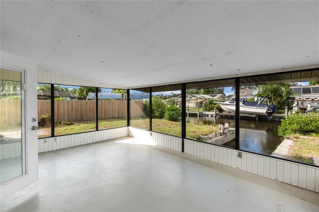 Active With Contract: $549,000 (5 beds, 3 baths, 2344 Square Feet)