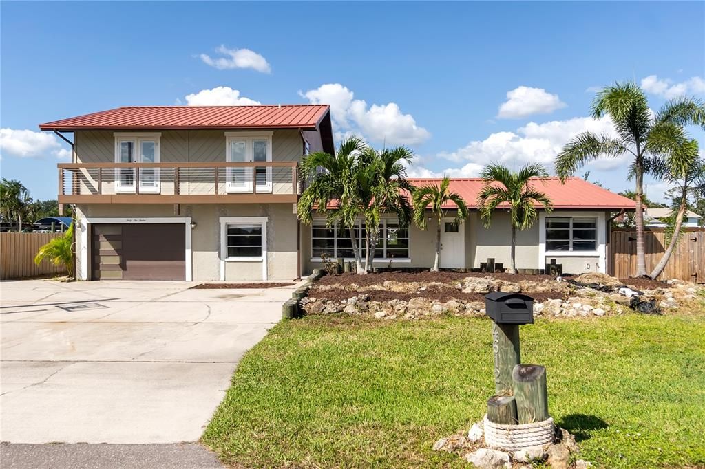 Active With Contract: $549,000 (5 beds, 3 baths, 2344 Square Feet)